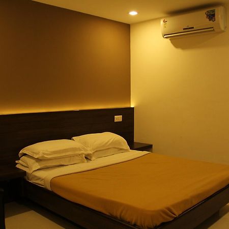 Sugam Hotel Pvt Ltd Coimbatore Exterior foto