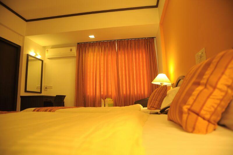Sugam Hotel Pvt Ltd Coimbatore Exterior foto